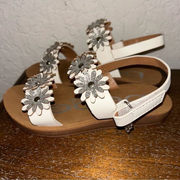 Bebe Flower Sling Back Sandal Shoes - Picture 5 of 9